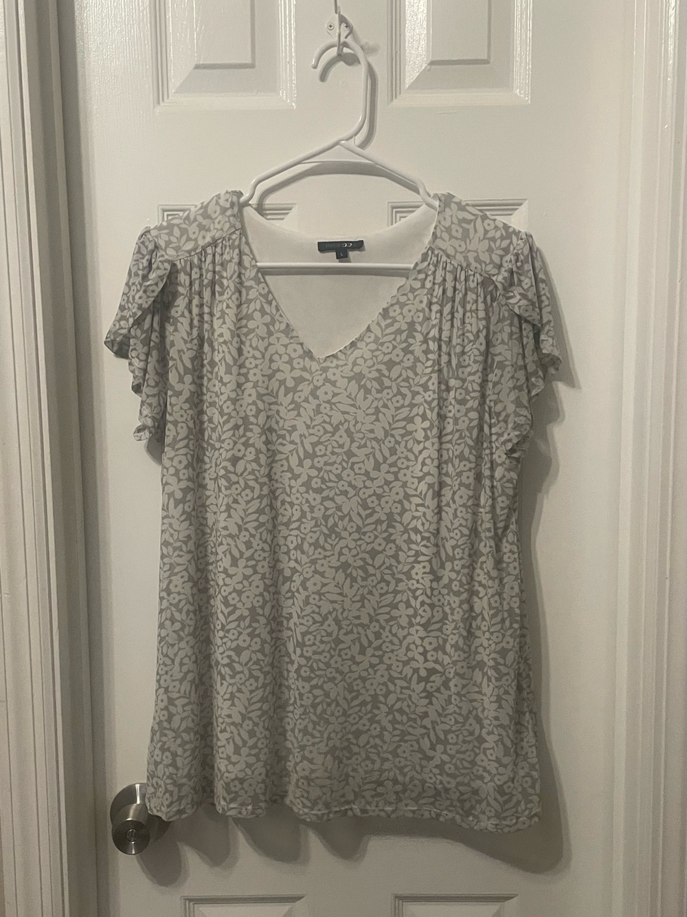 Papermoon Light Gray Floral V-Neck Flutter Sleeve Blouse
